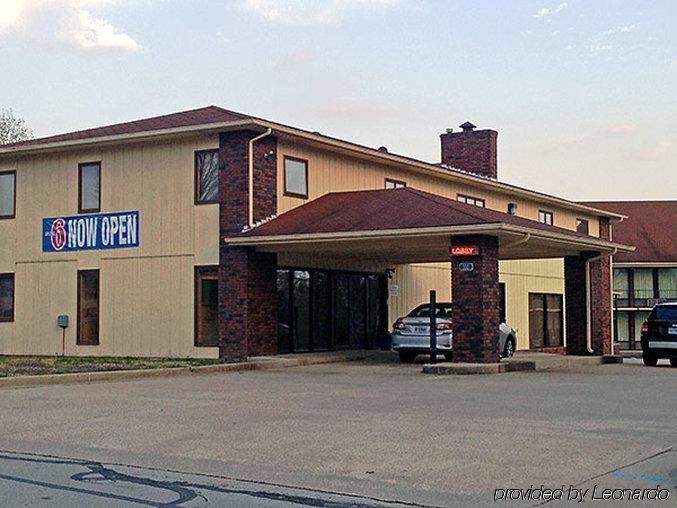 Oyo Hotel Branson Mo-165 เทเบิล ร็อก ภายนอก รูปภาพ